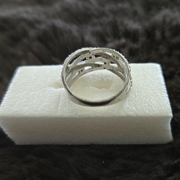 925 Silver and Black Women's Ring - Picture 2 of 5